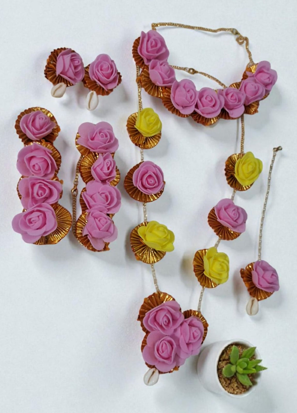 Haldi Floral Jewellery Set – Handmade Pink & Yellow Rose Jewellery for Bride, Haldi & Mehndi Ceremony